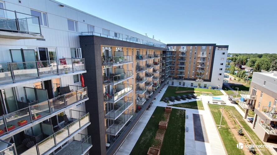 Jazz St-Gabriel_cour arriere_activités_jardins_balancoires