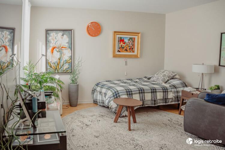 Chambre au Jardins de Montarville, RPA de soins à Boucherville, pour alzheimer ou TNC