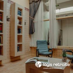 Salon commun aux Jardins de Montarville, RPA de soins pour Alzheimer ou TNC à Boucherville